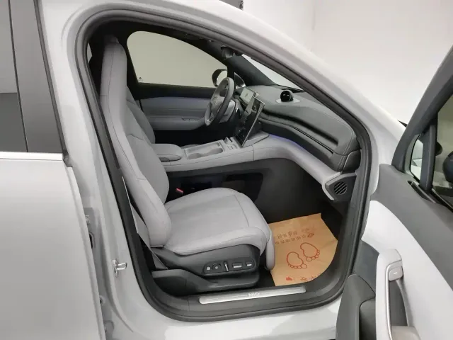 Nio EC6 — Фото автомобиля 18