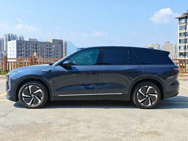 Nio ES8 — Фото автомобиля 3