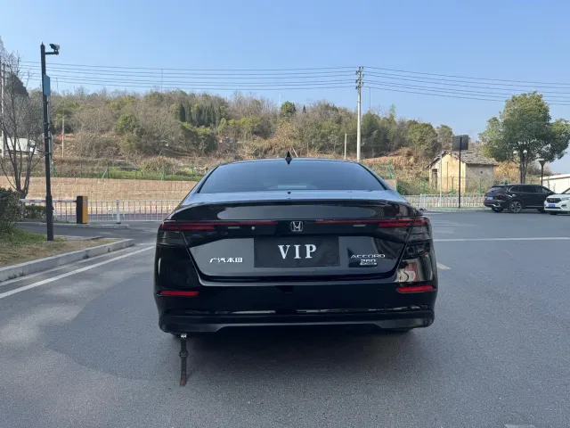 Honda Accord — Фото автомобиля 6