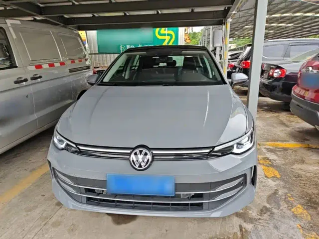 Volkswagen Golf — Фото автомобиля 2