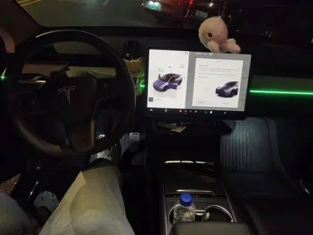 Tesla Model Y — Фото автомобиля 12