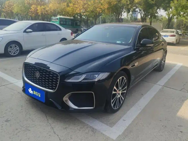 Фотография автомобиля — Jaguar XFL