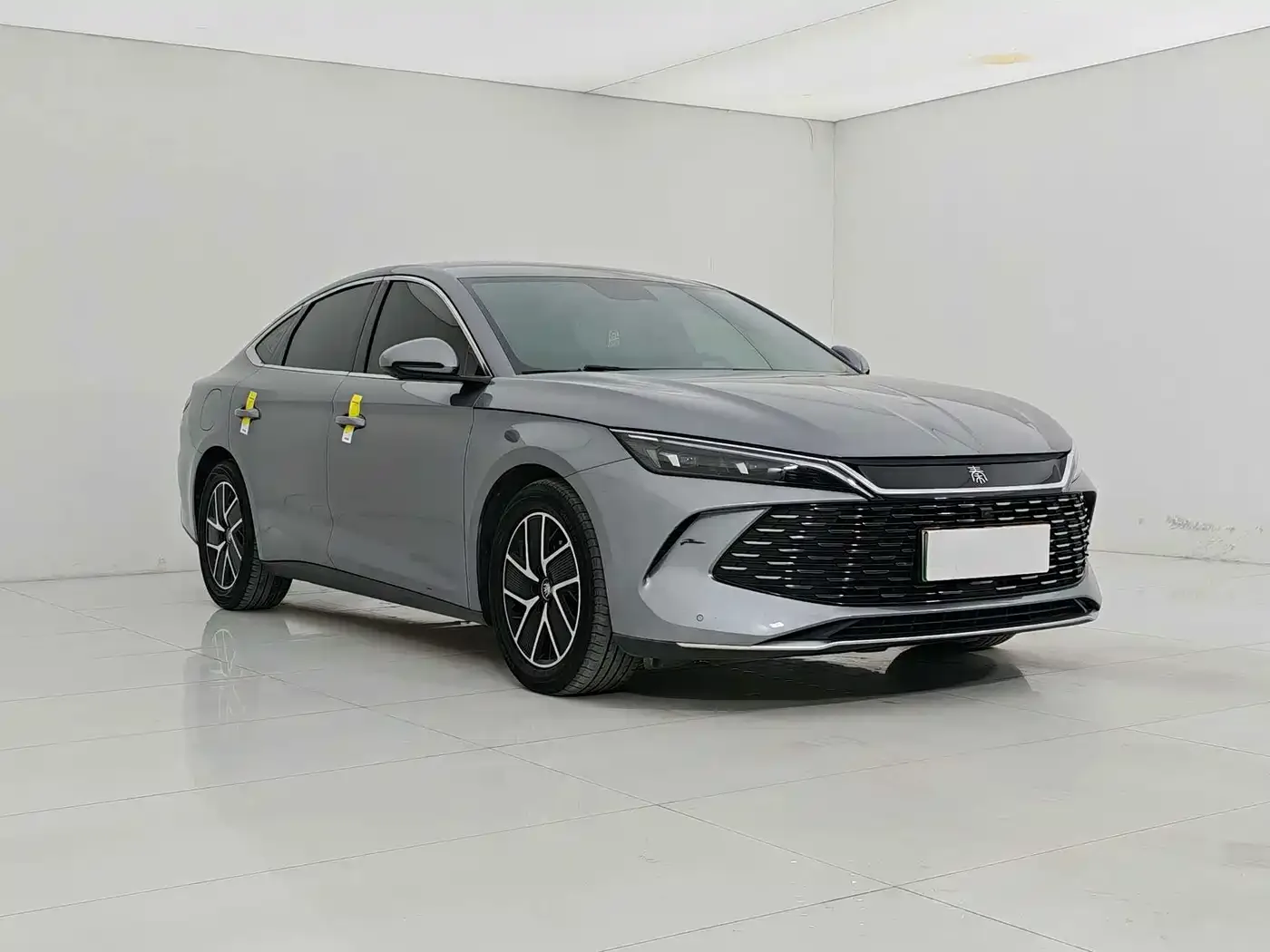 BYD Qin L 2024 DM-i 80KM Superior — Фото автомобиля 3