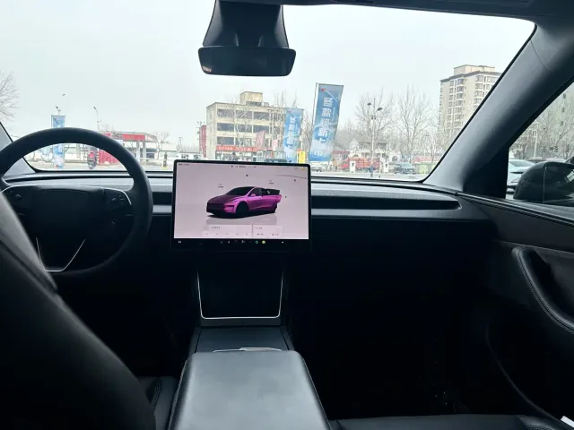 Tesla Model Y — Фото автомобиля 10