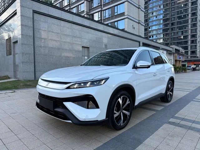 Фотография автомобиля — BYD Song Pro