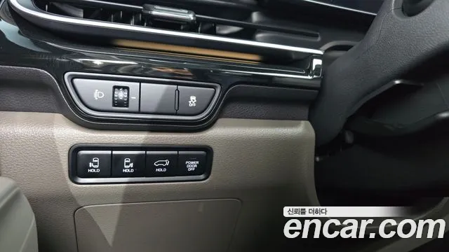 Kia Canival — Фото автомобиля 17