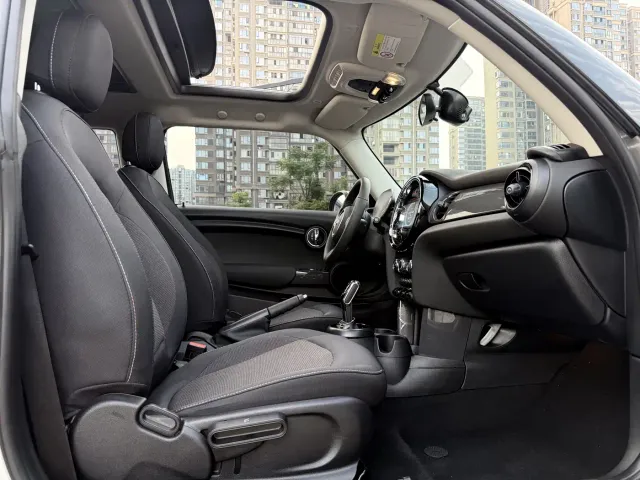 MINI Hatch — Фото автомобиля 11