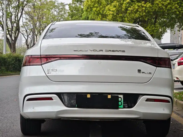 BYD Qin PLUS — Фото автомобиля 5
