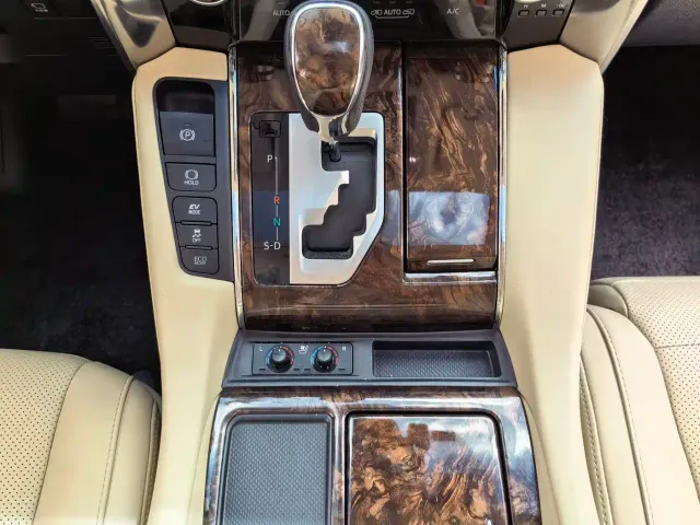 Toyota Alphard — Фото автомобиля 18