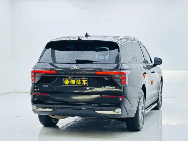 Ford Edge — Фото автомобиля 7