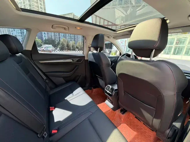 Skoda Karoq — Фото автомобиля 18
