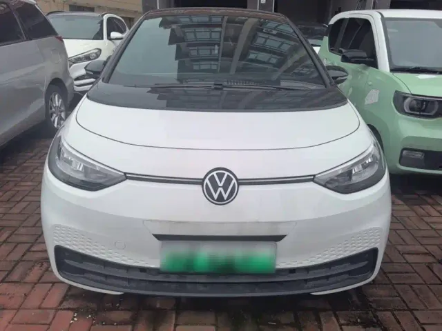Volkswagen ID.3 — Фото автомобиля 2