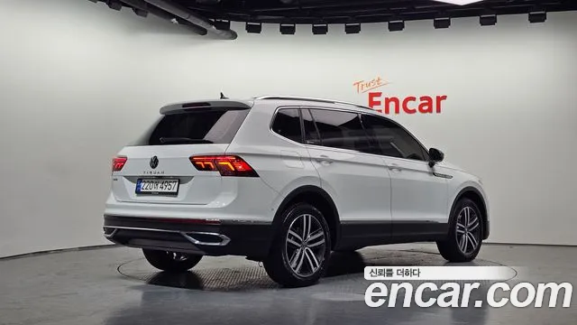 Volkswagen Tiguan — Фото автомобиля 2
