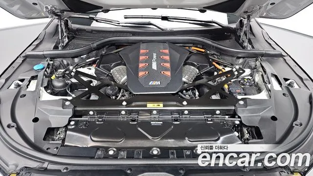 BMW XM — Фото автомобиля 6