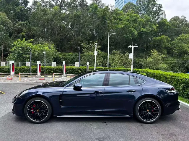 Porsche Panamera — Фото автомобиля 3