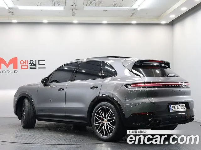 Porsche Cayenne — Фото автомобиля 3