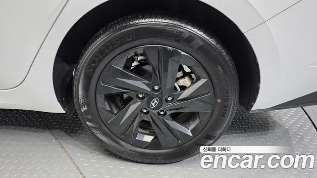 Hyundai Avante — Фото автомобиля 6