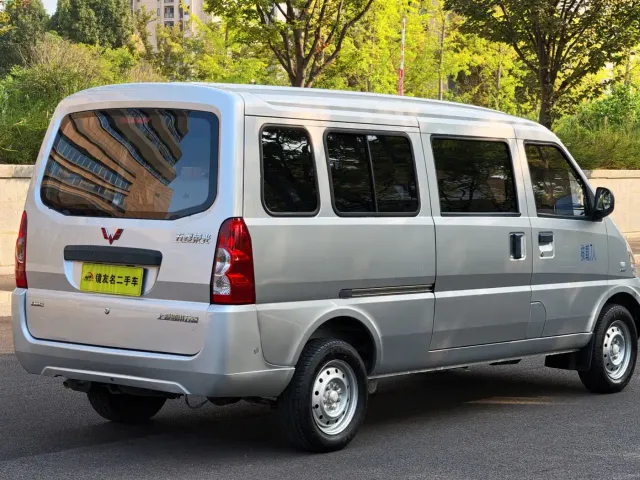 Wuling Rongguang — Фото автомобиля 6
