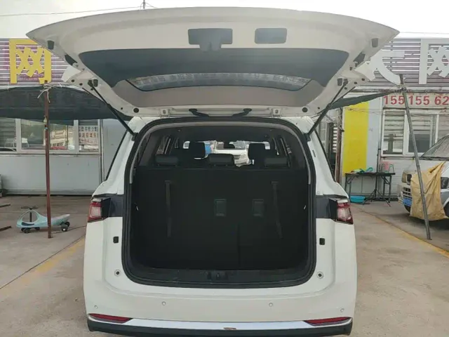 Wuling Jiachen — Фото автомобиля 18