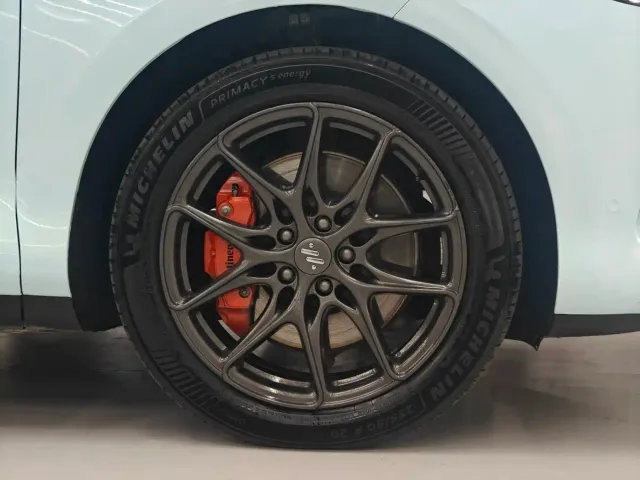 IM Motors LS6 — Фото автомобиля 17