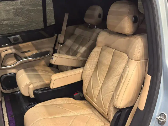 BYD FangChengBao Leopard 8 — Фото автомобиля 11