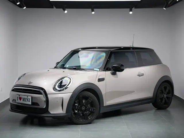 Фотография автомобиля — MINI Hatch