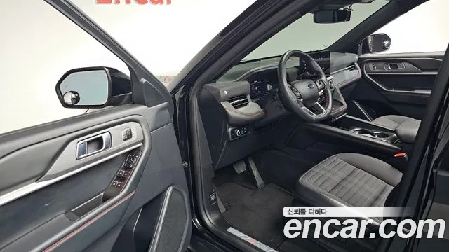 Ford Explorer 6th Gen — Фото автомобиля 15