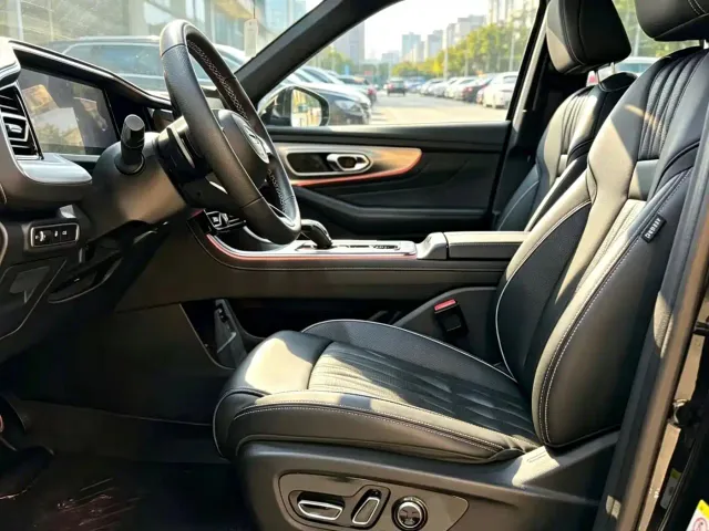 GAC Trumpchi GS8 — Фото автомобиля 9
