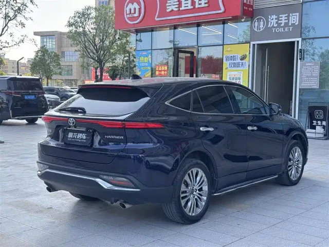 Toyota Harrier — Фото автомобиля 9