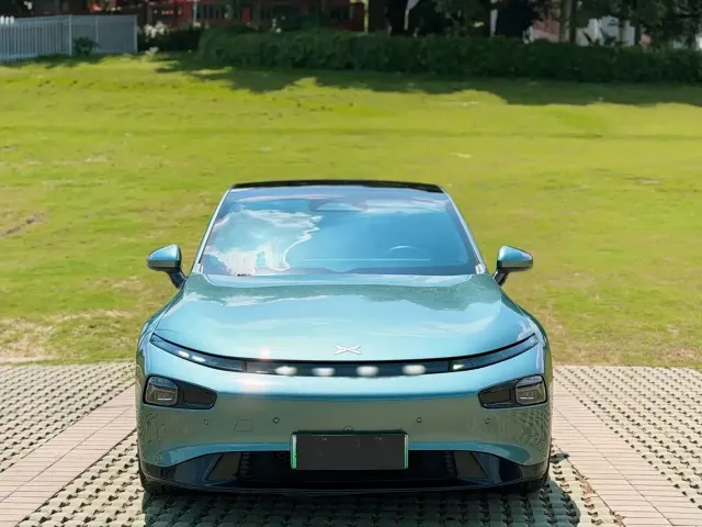 Xpeng P7 — Фото автомобиля 2