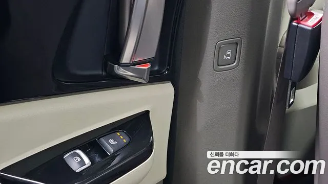 Kia Carnival — Фото автомобиля 30