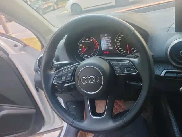 Audi Q2L — Фото автомобиля 15