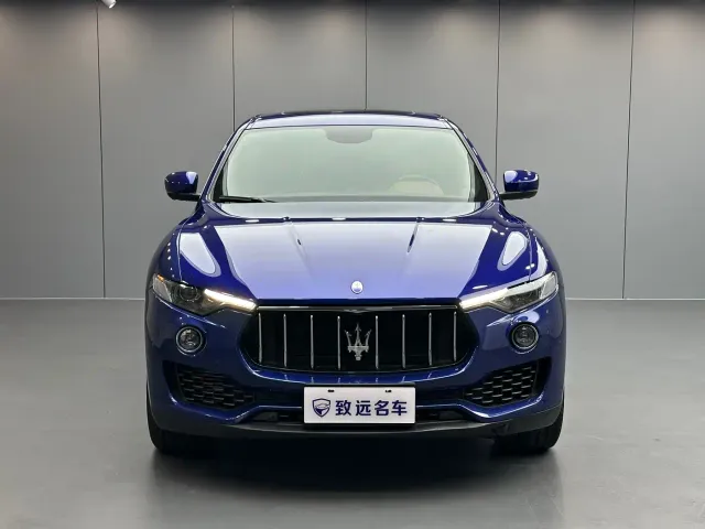 Maserati Levante — Фото автомобиля 2