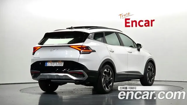 Kia Sportage Sportage 5-е поколение Бензин 1.6 турбо 2WD — Фото автомобиля 2