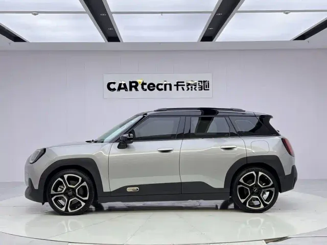 MINI Electric MINI ACEMAN — Фото автомобиля 2