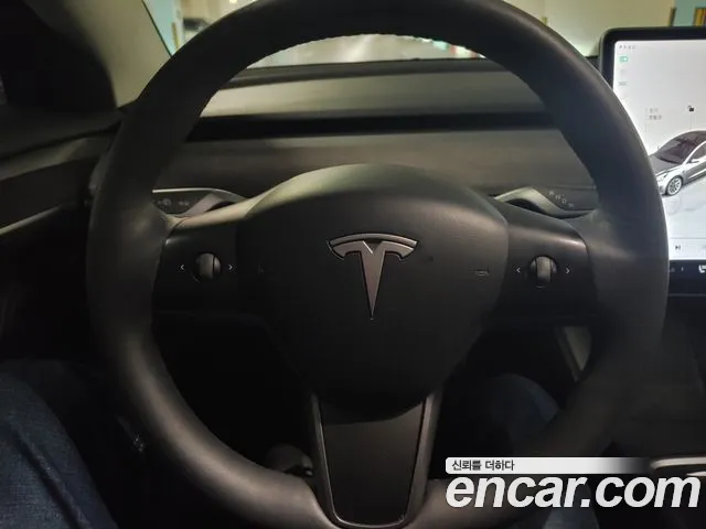 Tesla Model 3 — Фото автомобиля 13
