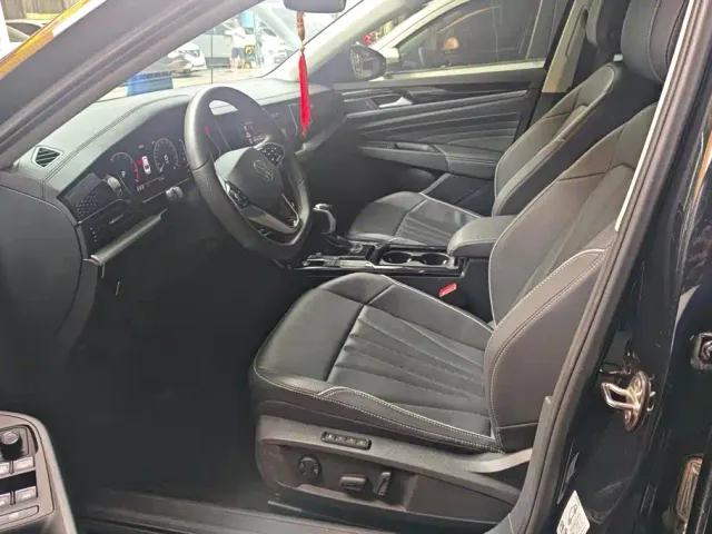 Volkswagen Passat — Фото автомобиля 9