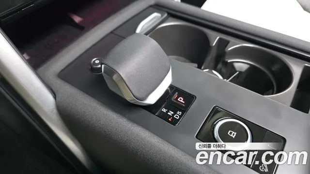 Land Rover Discovery — Фото автомобиля 9