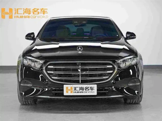 Mercedes-Benz E-Class — Фото автомобиля 2