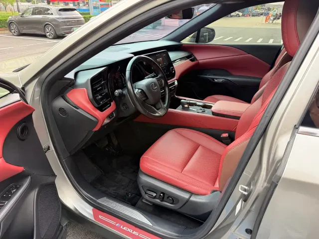 Lexus RX — Фото автомобиля 11