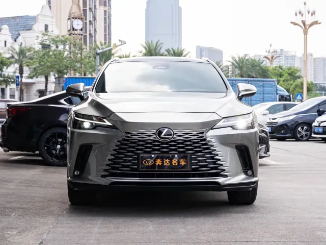 Lexus RX — Фото автомобиля 2