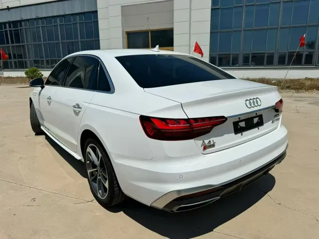 Audi A4L — Фото автомобиля 6