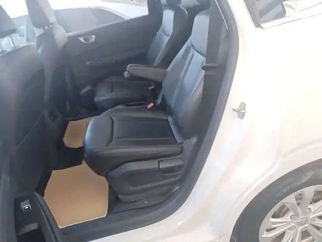Wuling Jiachen — Фото автомобиля 16