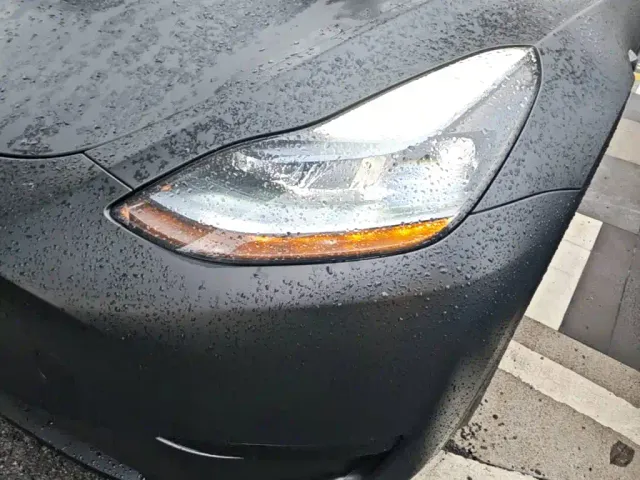 Tesla Model Y — Фото автомобиля 23
