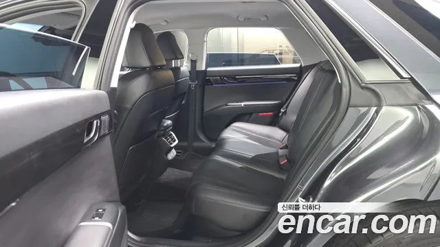Hyundai Grandeur GN7 — Фото автомобиля 16