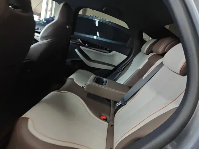 BYD Qin PLUS — Фото автомобиля 16