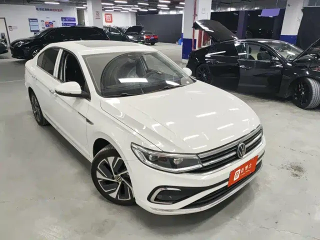 Volkswagen Bora — Фото автомобиля 5