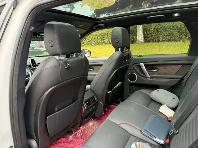 Land Rover Discovery Sport — Фото автомобиля 11