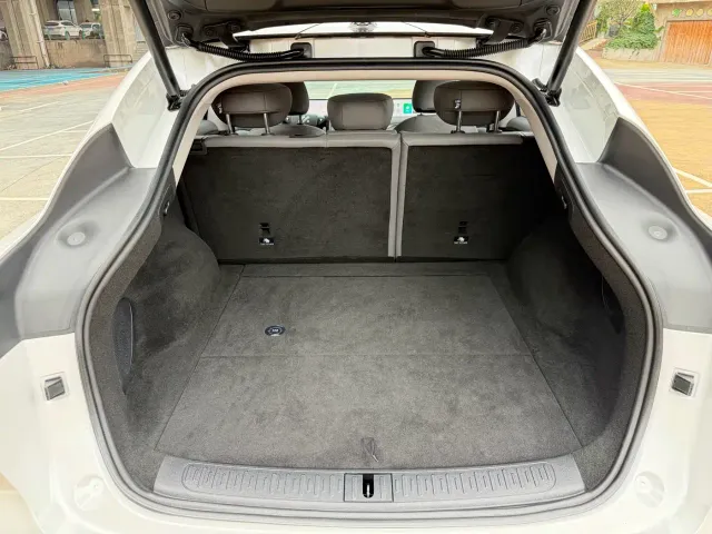 IM Motors LS6 — Фото автомобиля 18