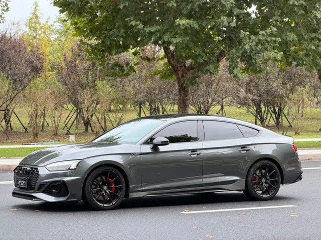 Фотография автомобиля — Audi A5